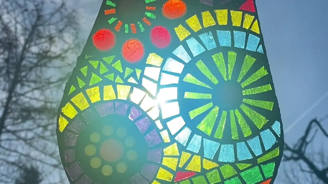 Arinna Mosaik — Handgefertigte Glaskunst
